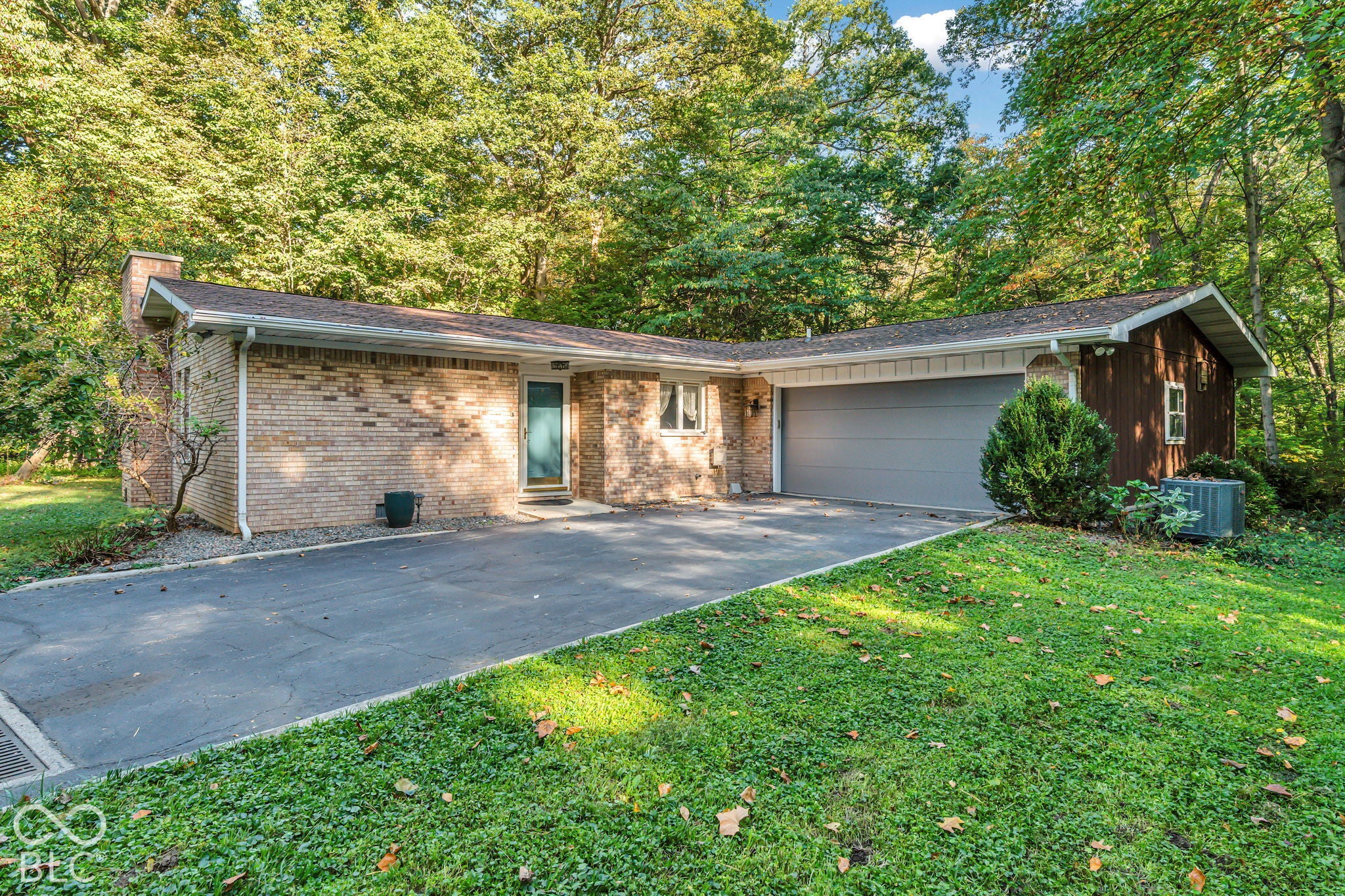 1042 N Farmington Drive