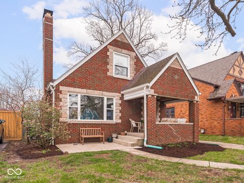 Photo of 1139 N Hawthorne Lane, Indianapolis, IN 46219 (MLS # 22093628)