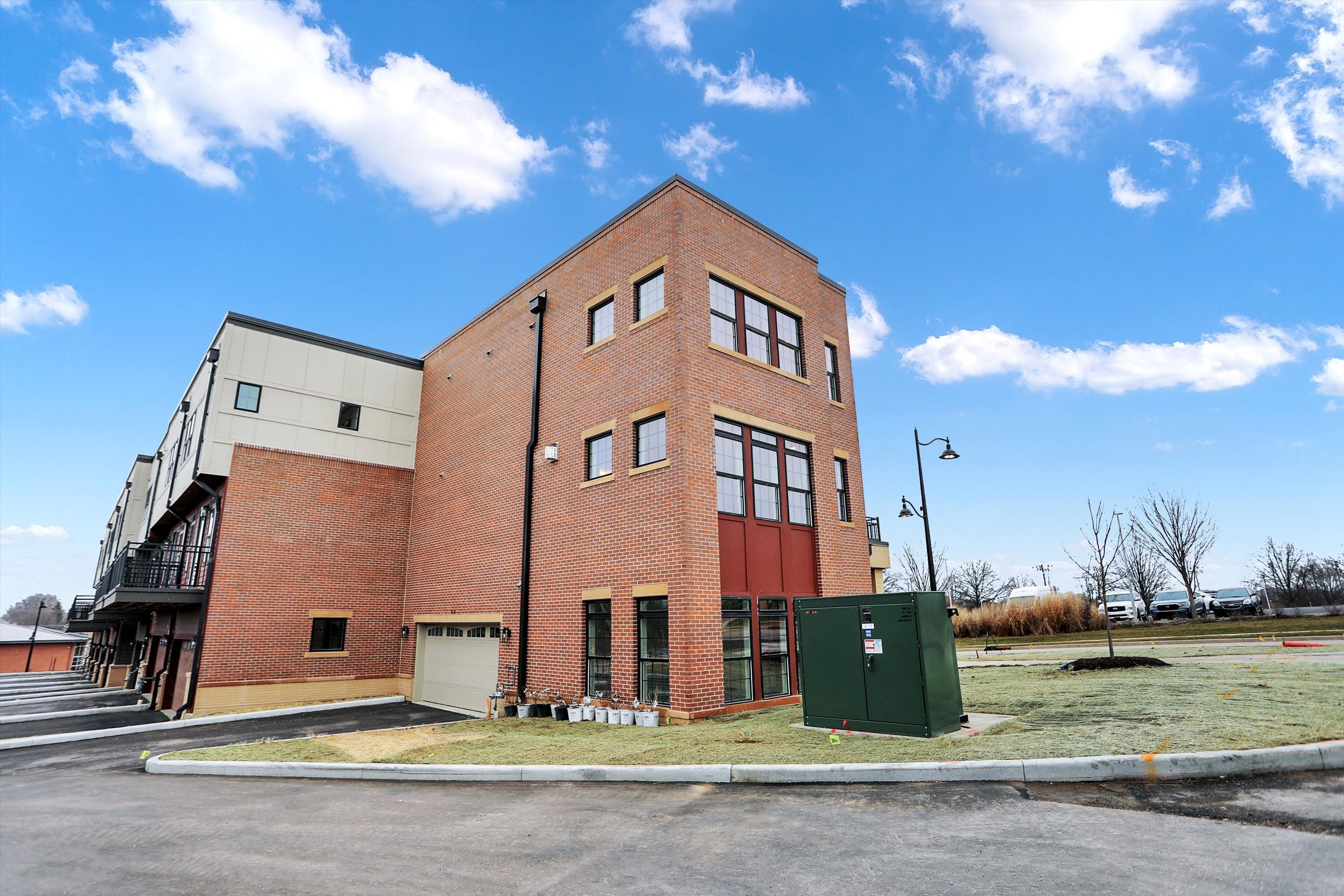 Photo 59 of 65 of 400 S Meridian Unit A-Bldg C Street house