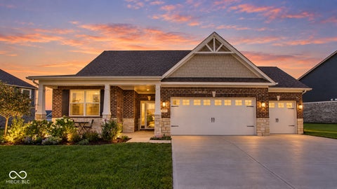 Photo of 1637 Beach Street, Greenwood, IN 46143 (MLS # 22125299)