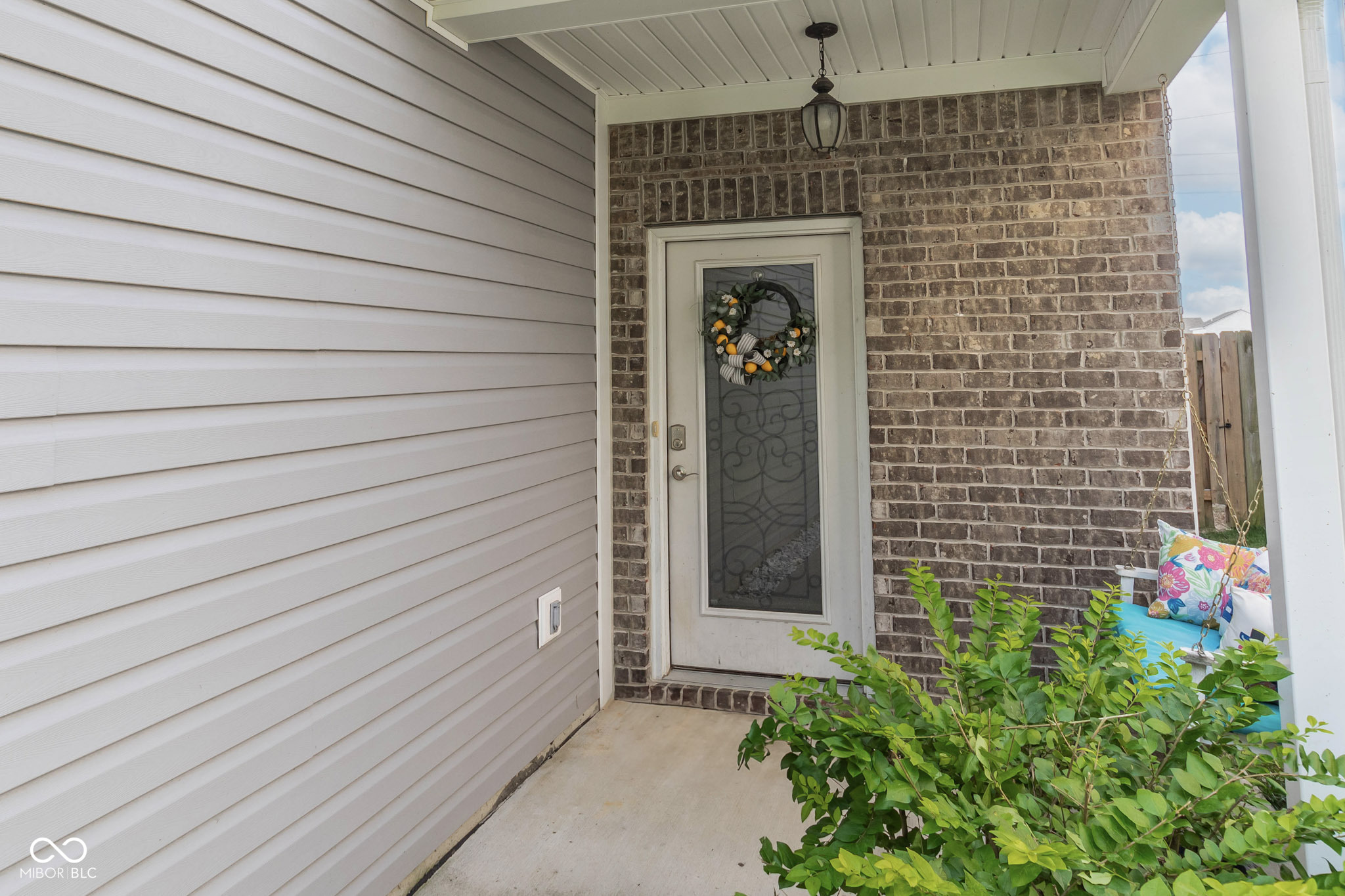 2483 Shadow Bend Drive