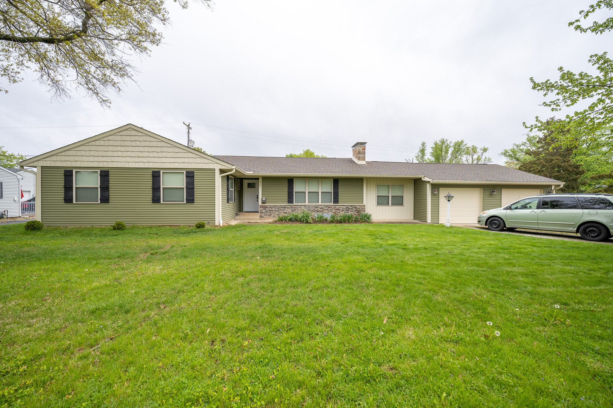 Photo 1 of 46 — 709 Shadowlawn Avenue, Greencastle, IN 46135