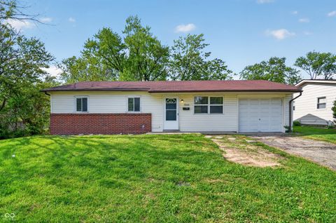 Photo of 7840 Bellwood Drive, Indianapolis, IN 46226 (MLS # 22097166)