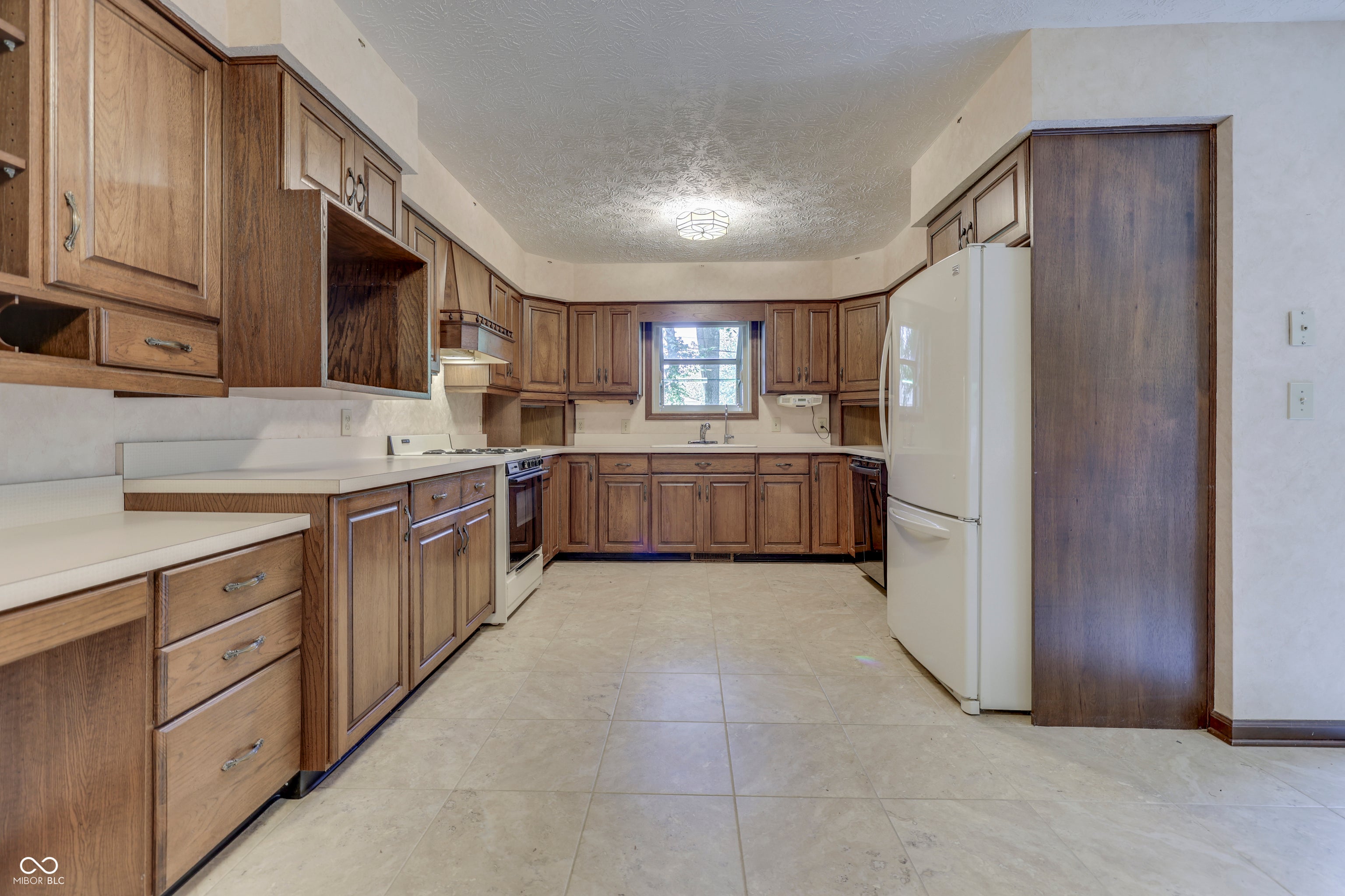 411 Narcissus Drive