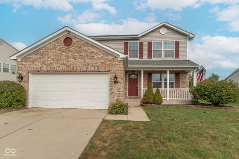 Photo of 1906 Windsor Lane, Danville, IN 46122 (MLS # 22127017)