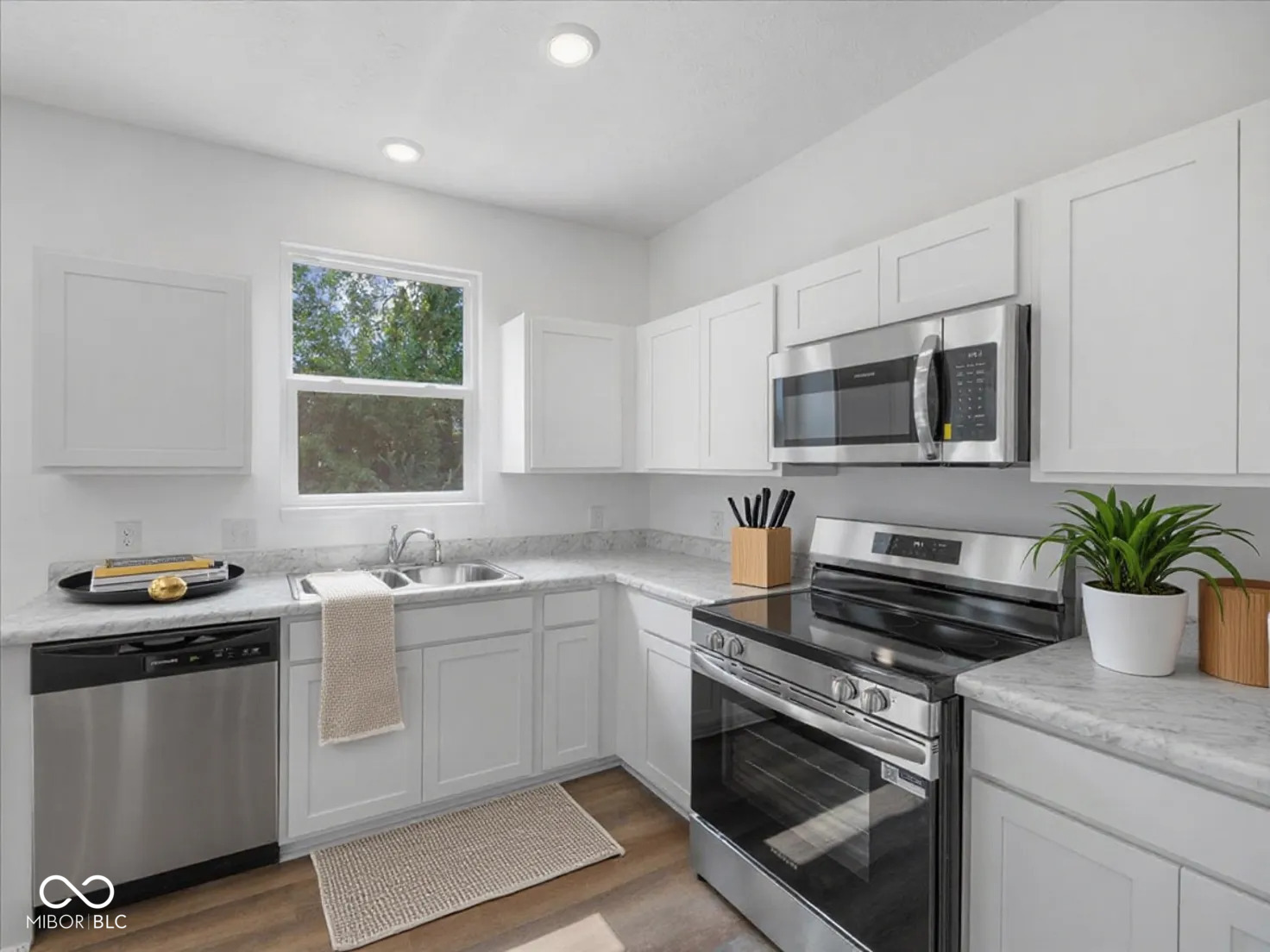 7615 SEBASTIAN Place