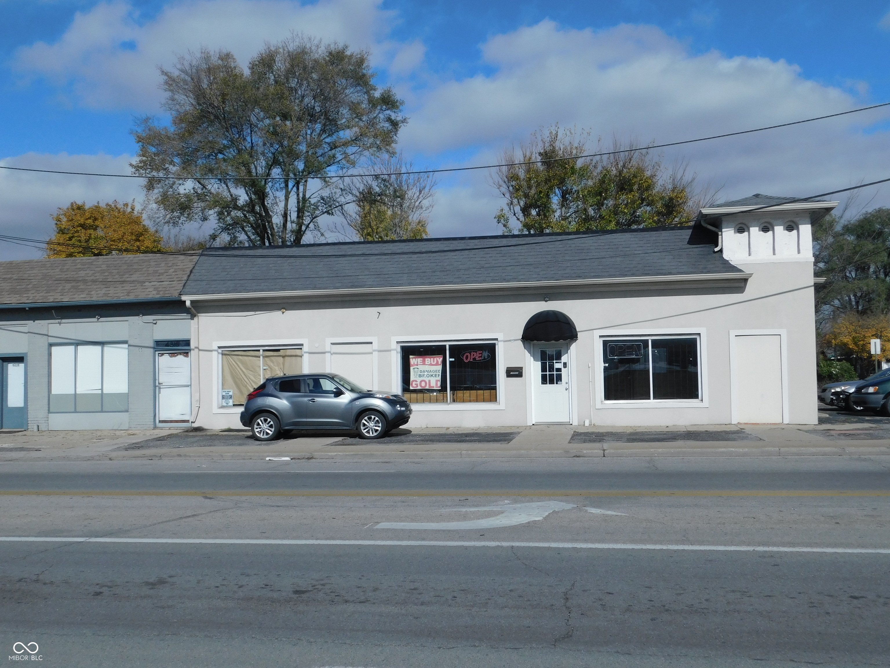 4330 E 10th Street