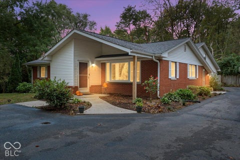 Photo of 6802 Hillcrest Court, Indianapolis, IN 46227 (MLS # 22132034)