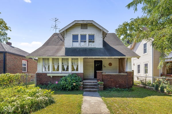 2619 BROOKSIDE PARKWAY SOUTH DR, INDIANAPOLIS, IN 46201 - Image 2a707468ca67ebedabc3d6c0e54b2096/2159243675