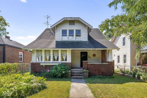 Photo of 2619 Brookside Parkway South Drive, Indianapolis, IN 46201 (MLS # 22124442)