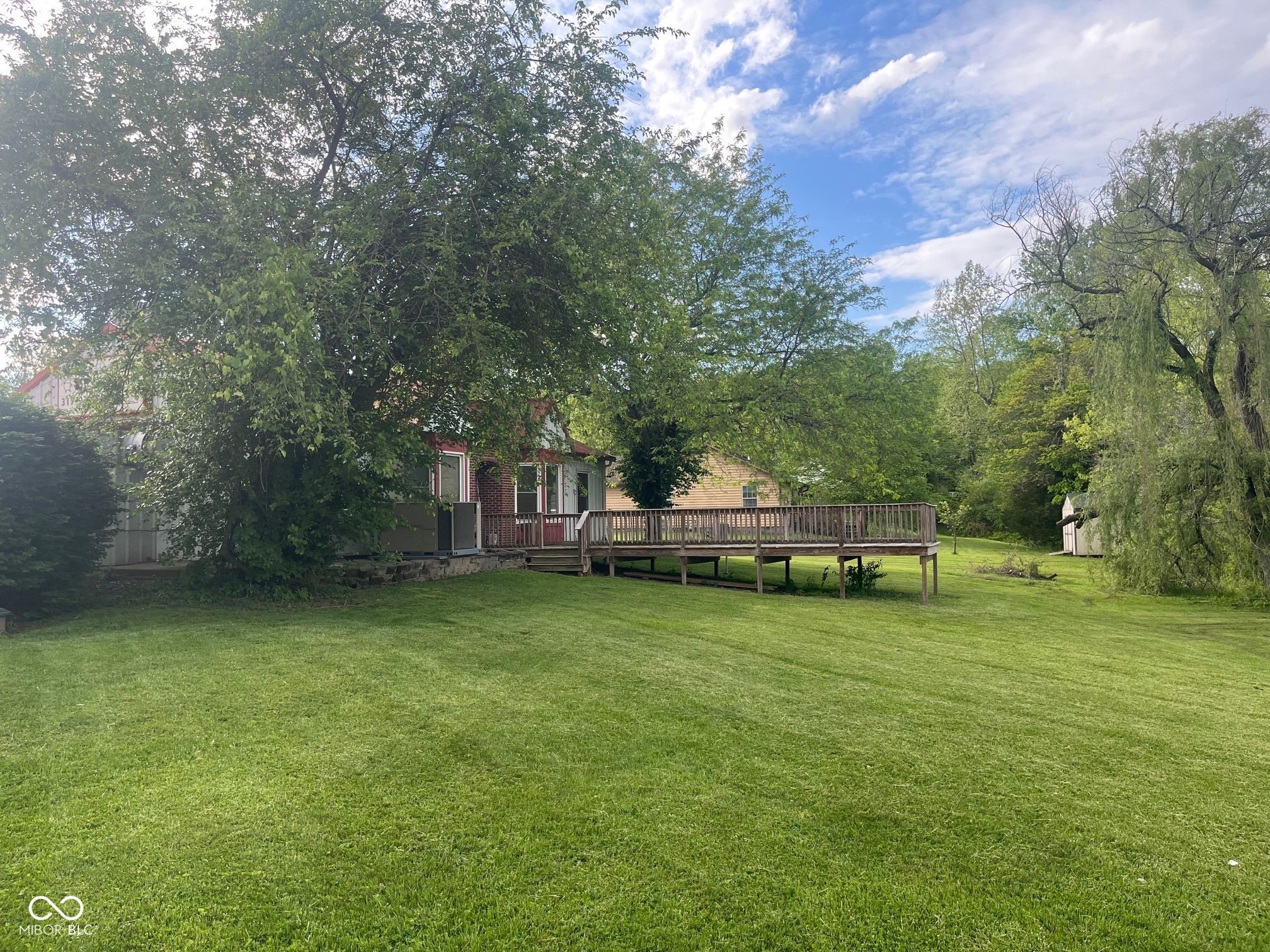 382 E Lakeview Drive