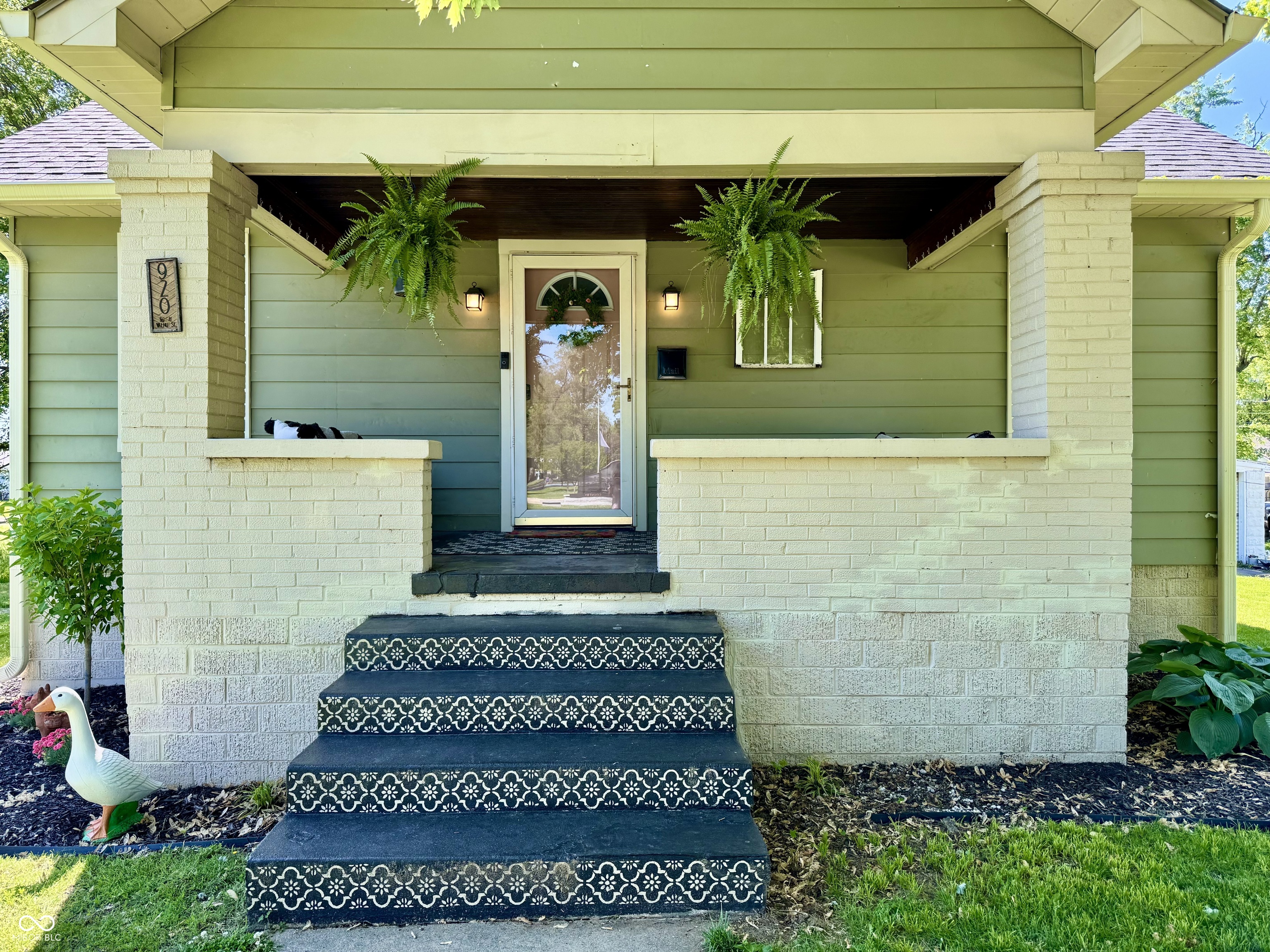920 S Walnut Street