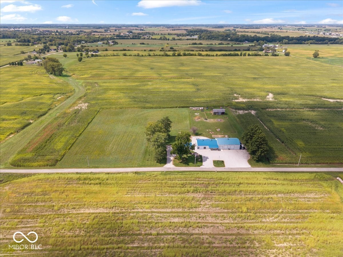8257 S County Road 1075 W