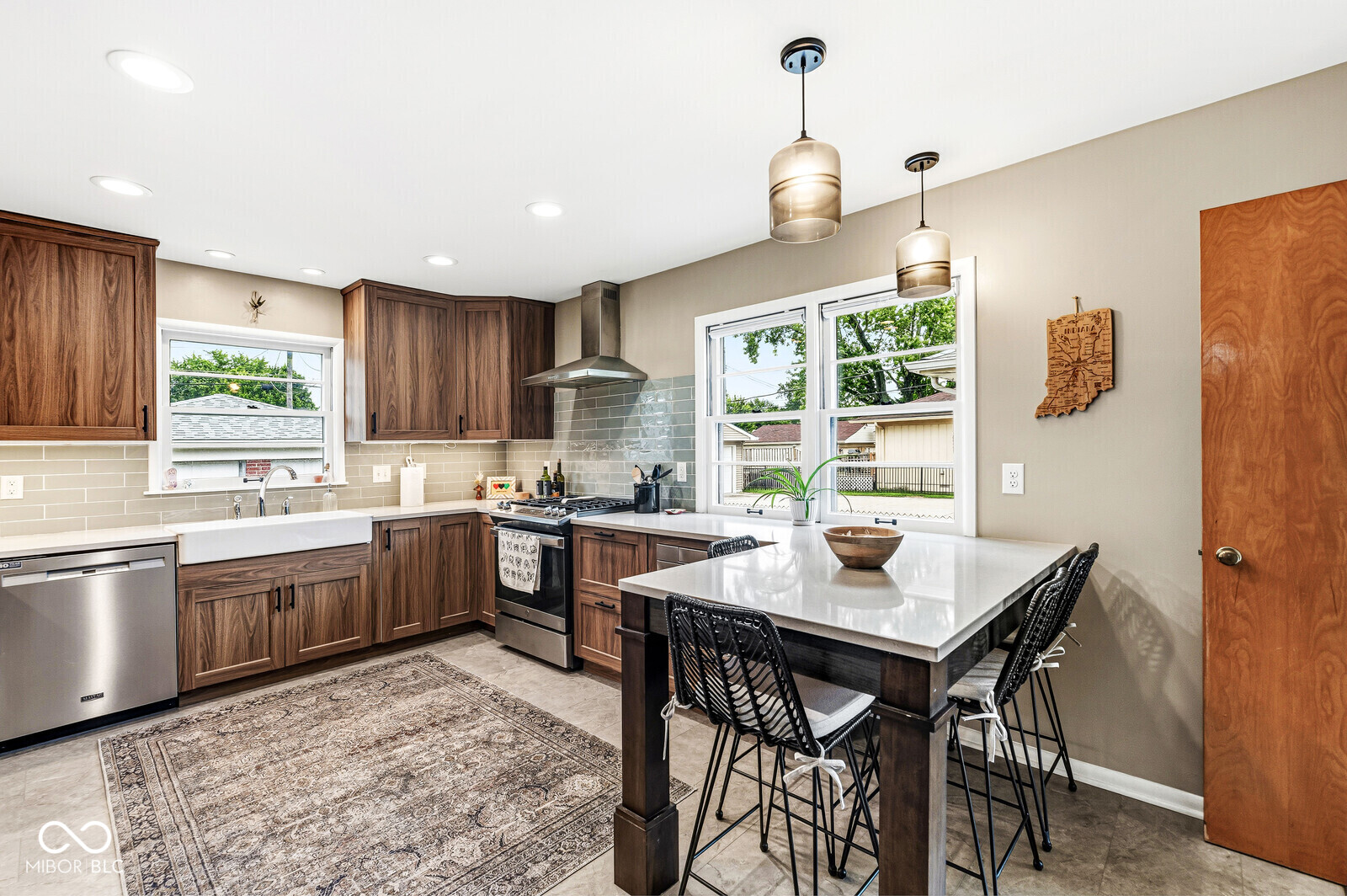 437 N 12th Avenue