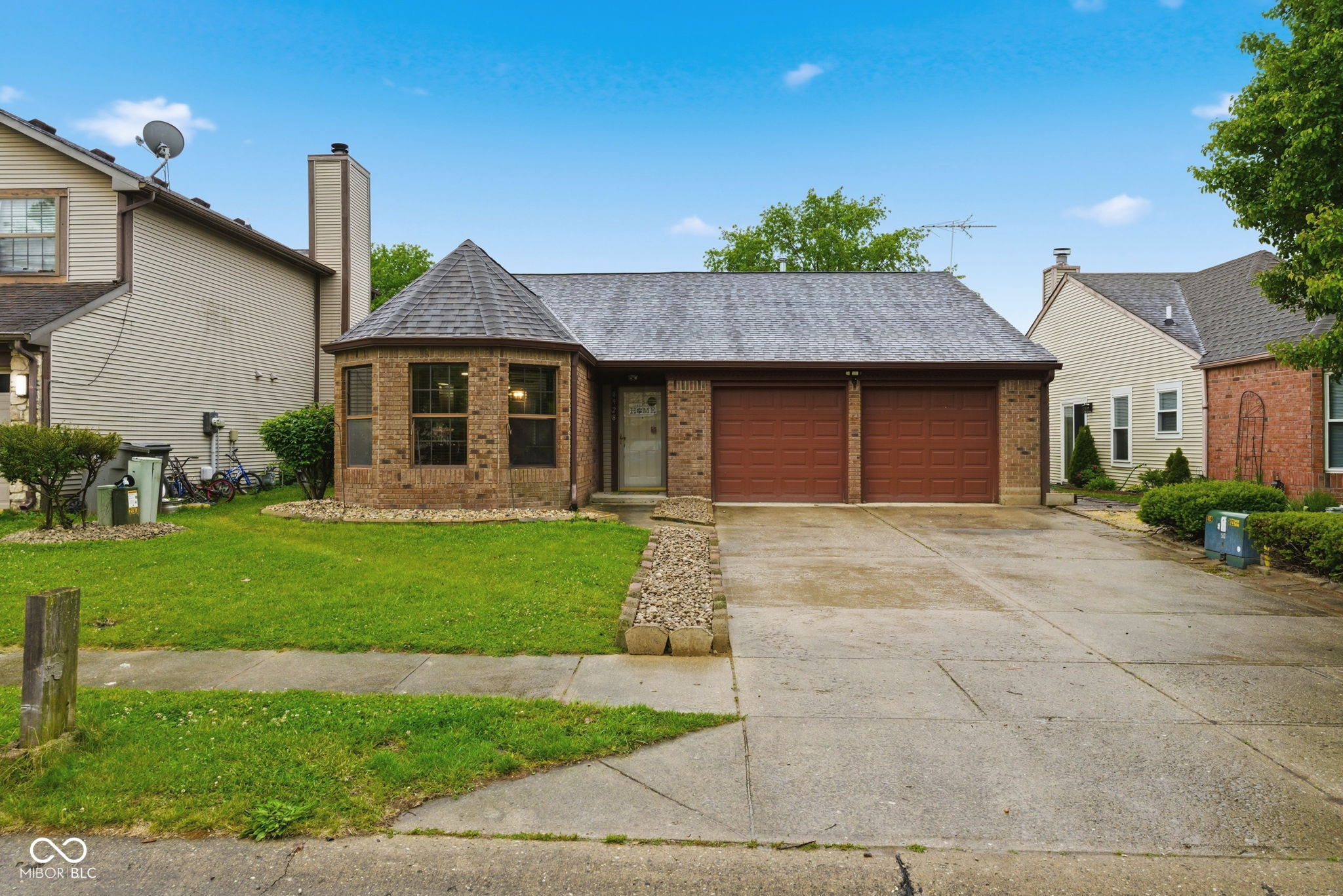 8928 Summer Walk Drive E