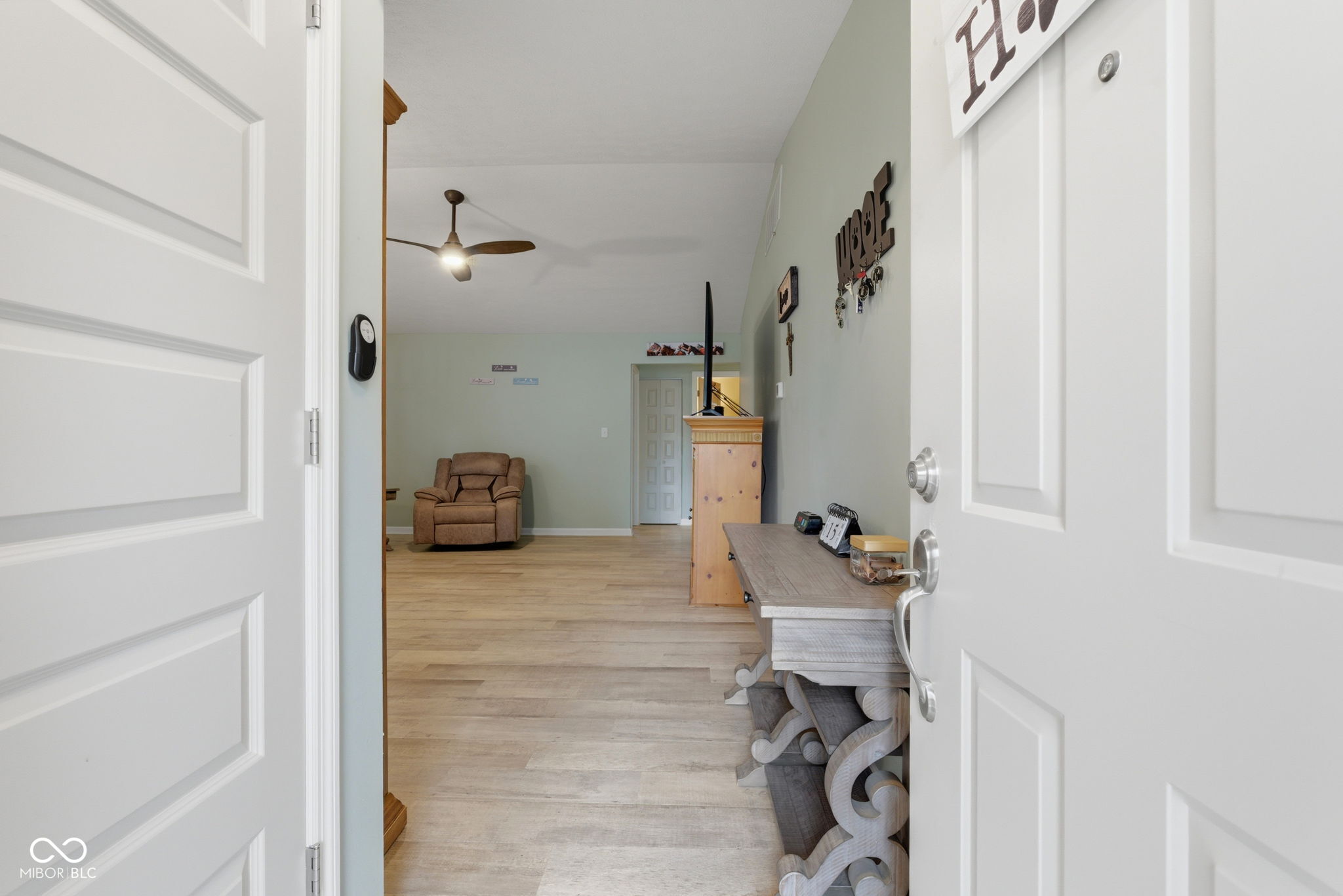 8928 Summer Walk Drive E