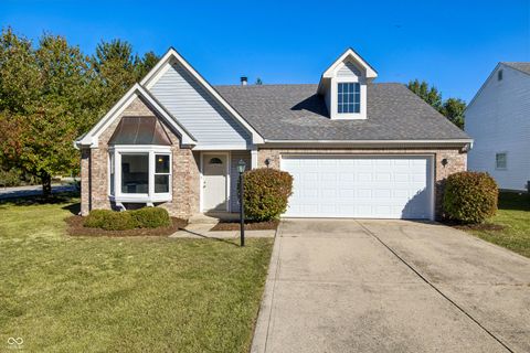 Photo of 6230 Valleyview Drive, Fishers, IN 46038 (MLS # 22069180)