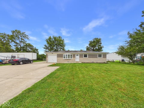 Photo of 14050 State Road 32 E, Noblesville, IN 46060 (MLS # 22126779)