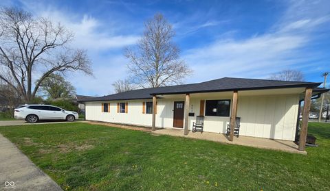 Photo of 803 Park Drive, Lebanon, IN 46052 (MLS # 22094702)