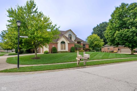Photo of 2603 Waldon Drive, Greenwood, IN 46143 (MLS # 22088585)
