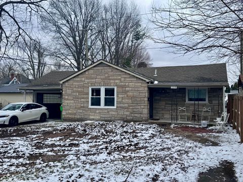 Photo of 110 S West Street, Crawfordsville, IN 47933 (MLS # 22089769)