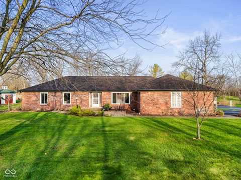 Photo of 2496 S Sunrise Drive, New Palestine, IN 46163 (MLS # 22091763)