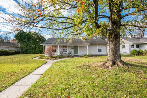 2666 Lafayette Avenue, Columbus, IN 47201 - MLS#: 22011546