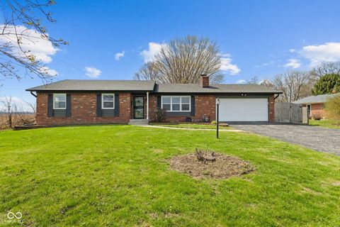 Photo of 1154 Mullinix Road, Greenwood, IN 46143 (MLS # 22092357)