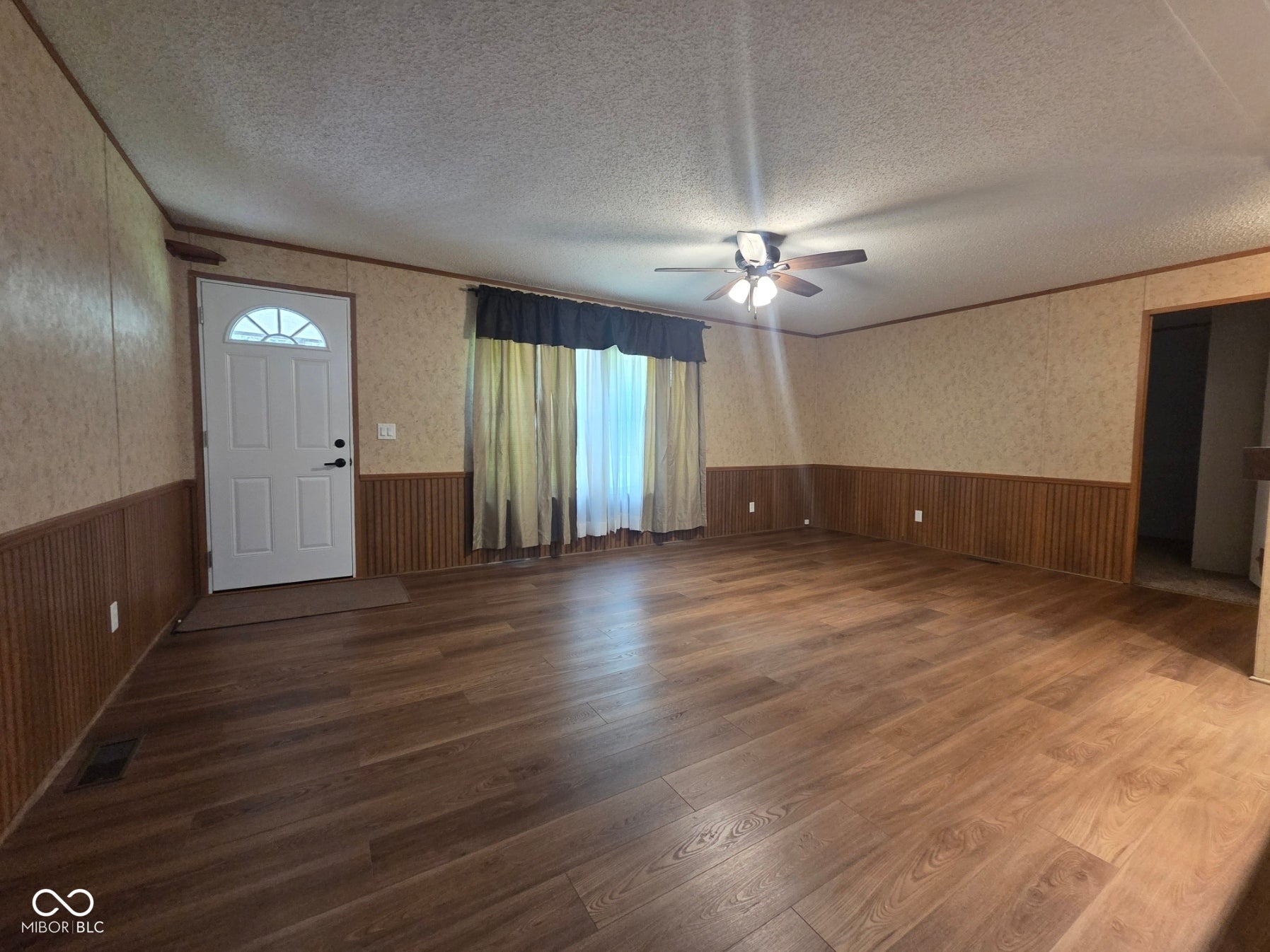 5215 N Private Road 265 W