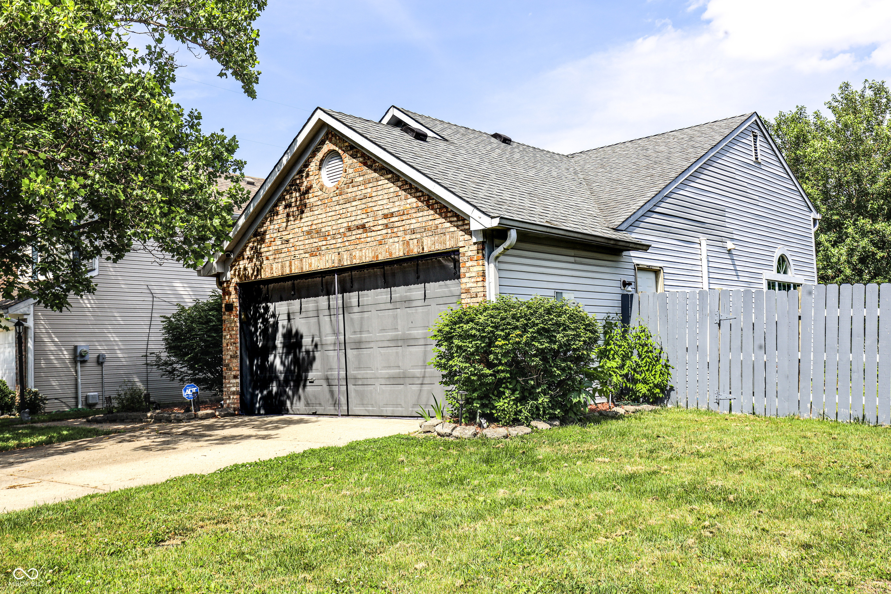 5739 Laurel Oak Place