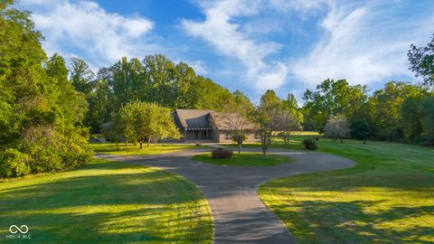 5285 W Carr Hill Road Columbus IN 47201