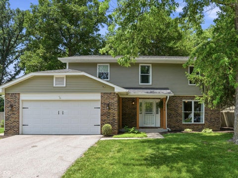 Photo of 8546 Fawn Meadow Drive, Indianapolis, IN 46256 (MLS # 22099708)
