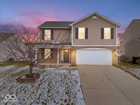 Photo of 10528 Hunters Crossing Boulevard, Indianapolis, IN 46239 (MLS # 22075703)