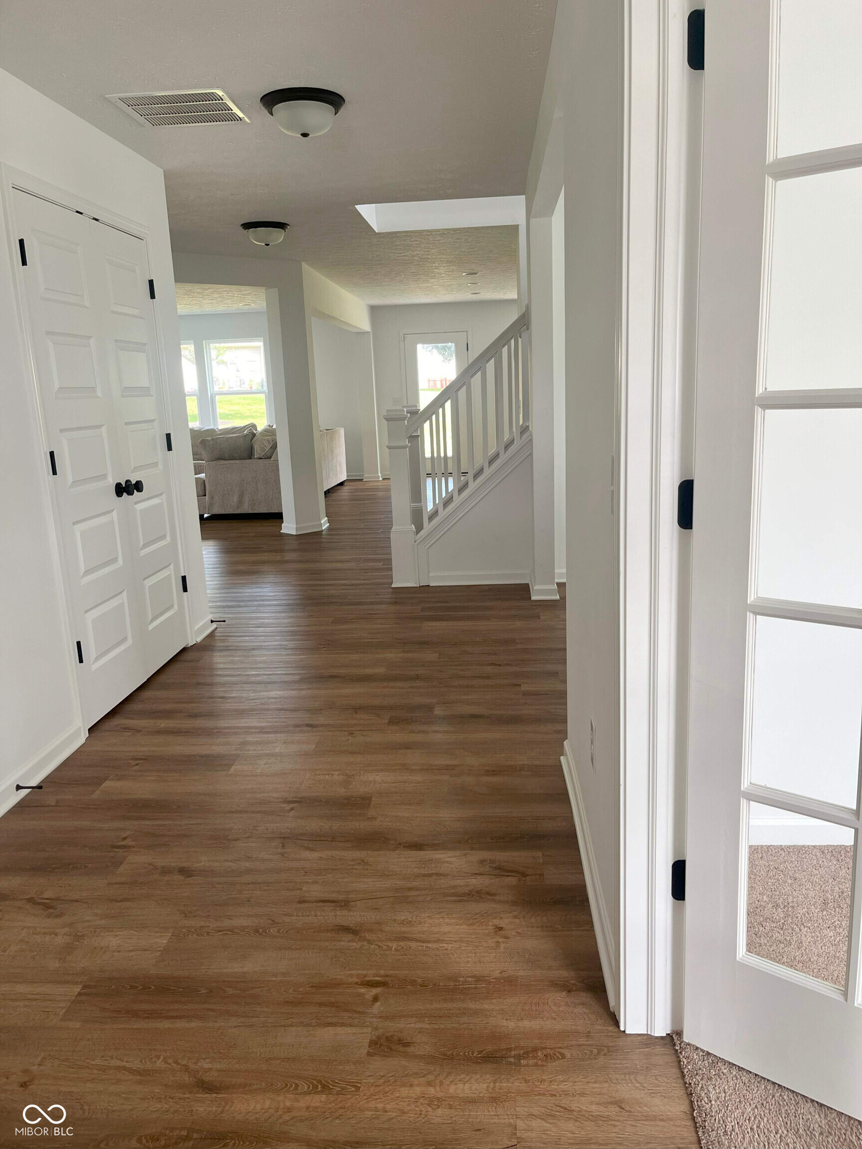 10524 Broadford Street