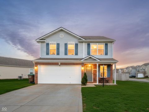 Photo of 3415 Parkview Drive, Columbus, IN 47201 (MLS # 22088300)