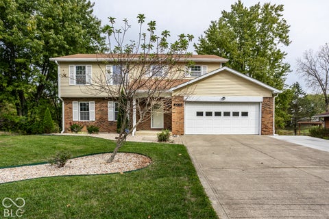 Photo of 8633 Fox Ridge Lane, Indianapolis, IN 46256 (MLS # 22131913)