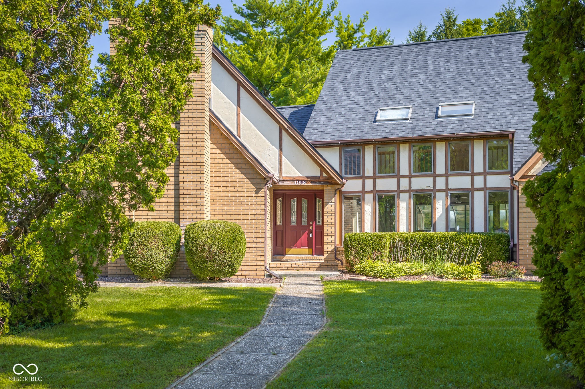 1058 Junco Drive