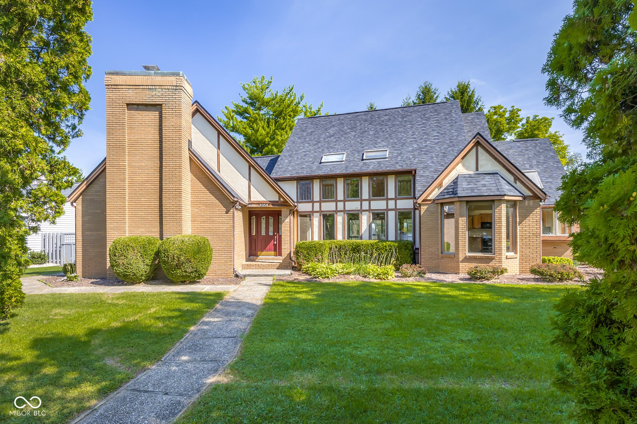 1058 Junco Drive