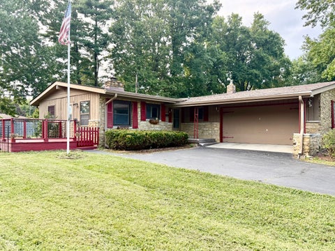 Photo of 2032 Radcliffe Avenue, Indianapolis, IN 46227 (MLS # 22127123)