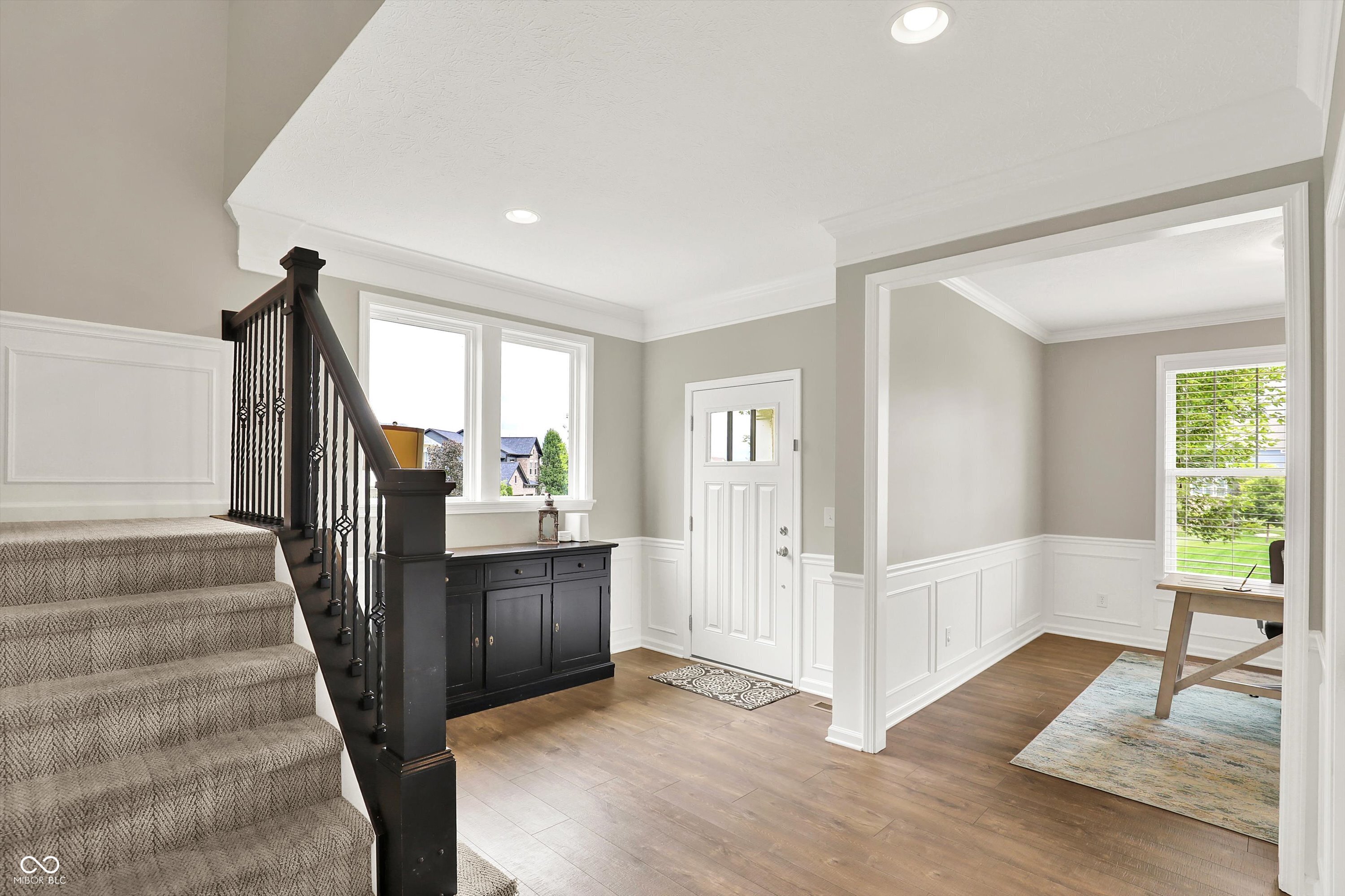 14916 W Black Wolf Run Drive