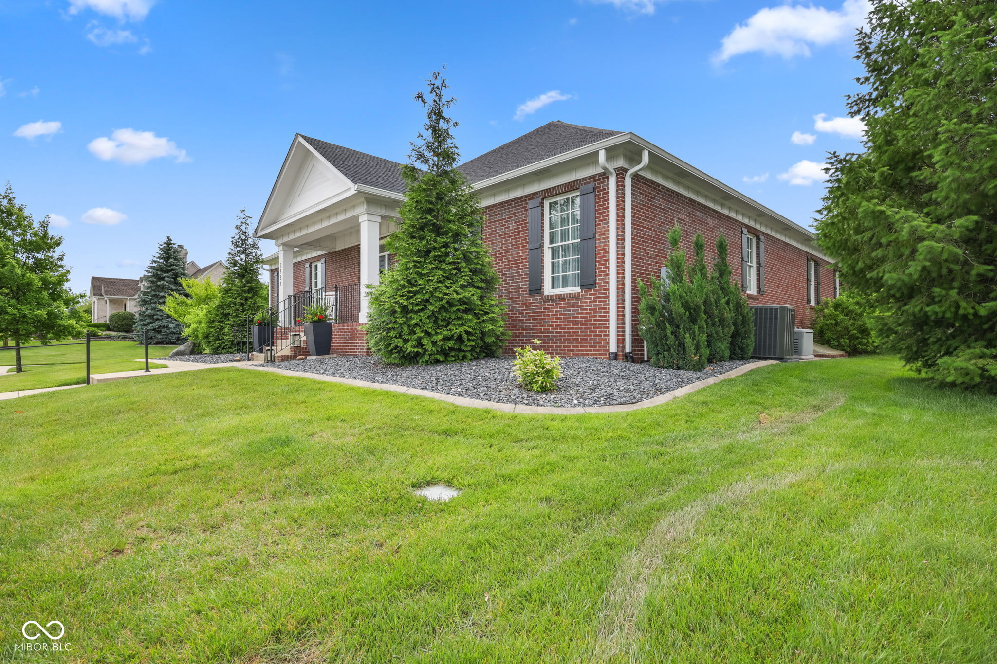 2888 Cromwell Court