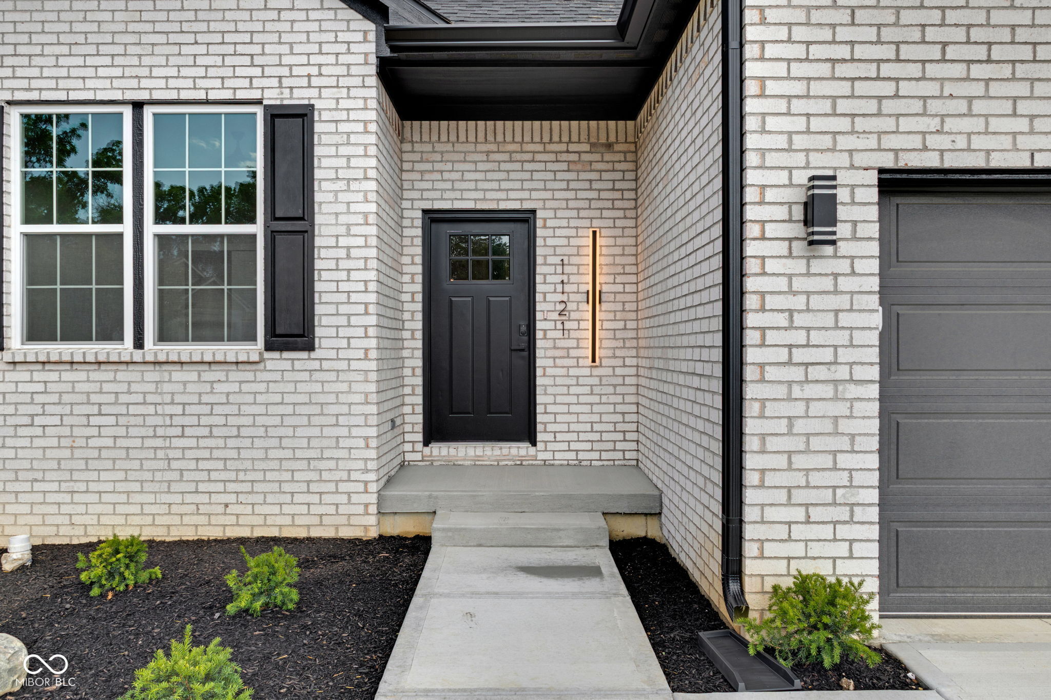 1121 Brookside Court