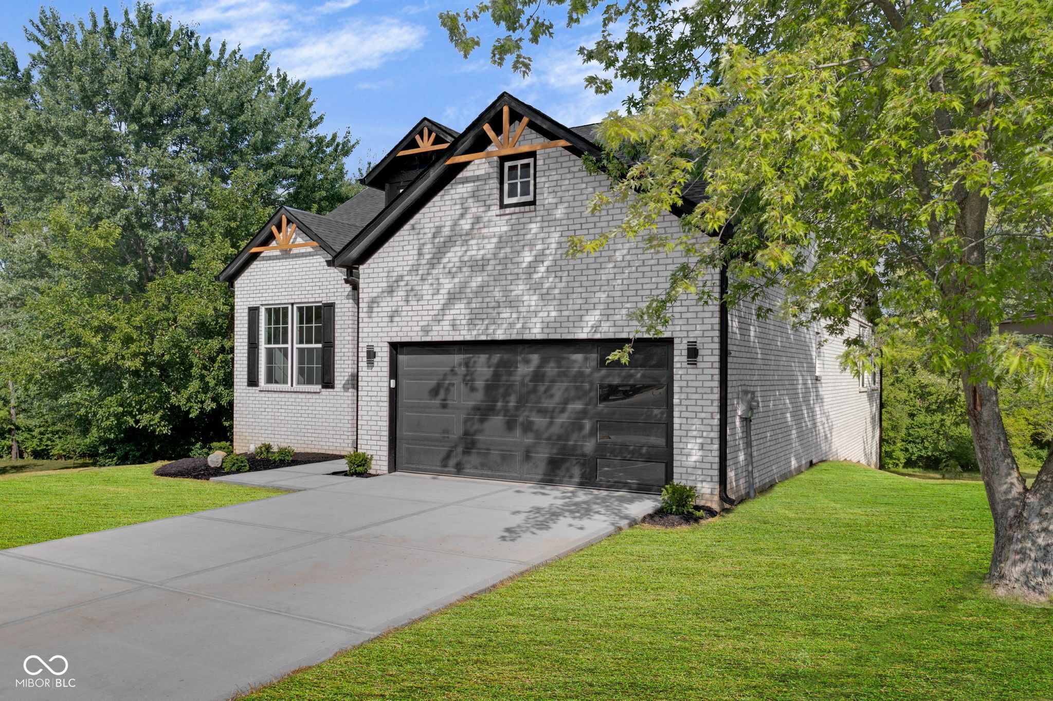 1121 Brookside Court
