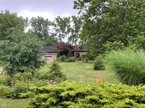 Photo of 3711 Tara Court, Carmel, IN 46074 (MLS # 22046965)