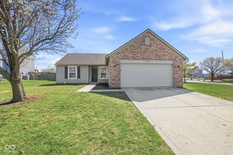 Photo of 8307 Crestview Circle, Avon, IN 46123 (MLS # 22083760)