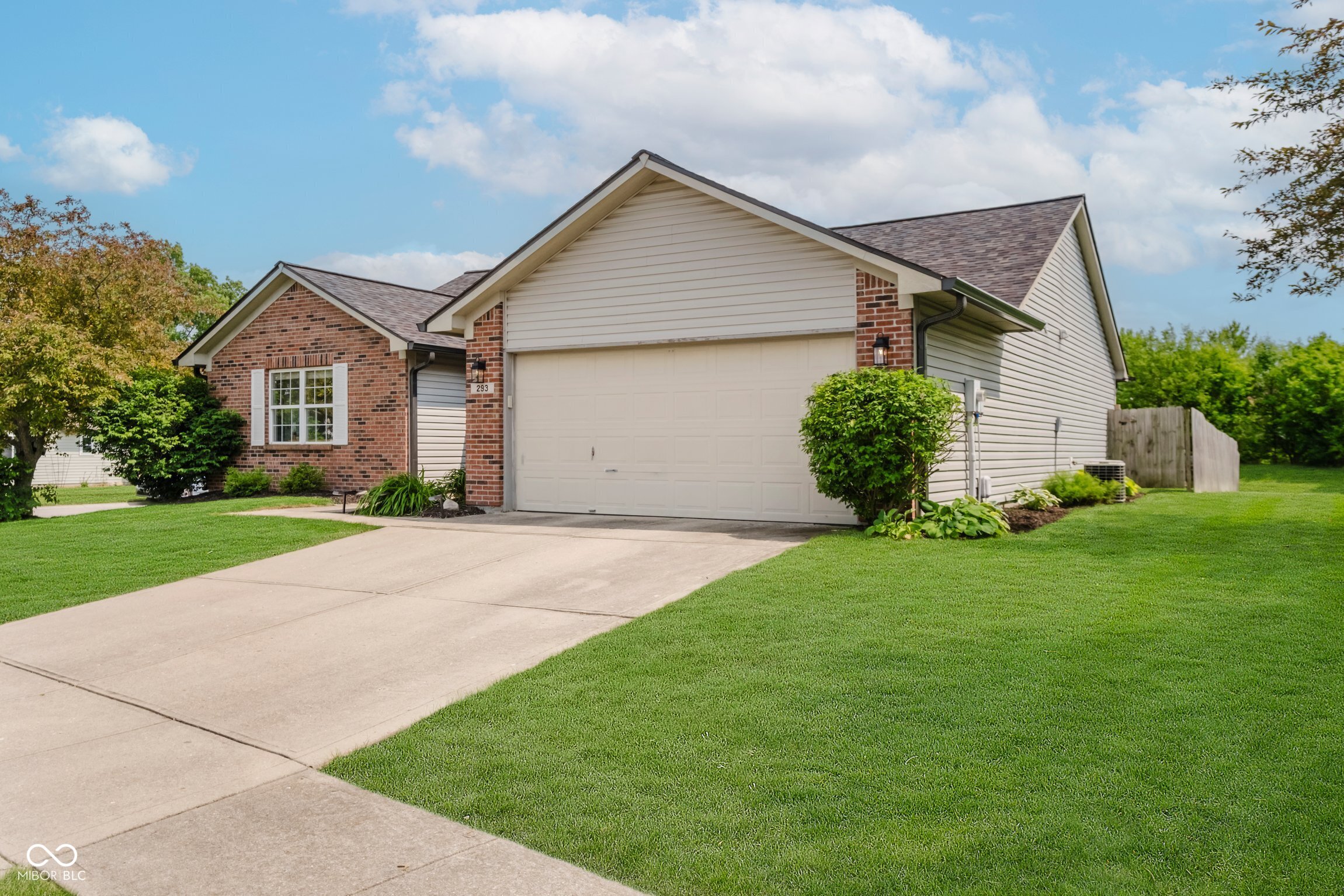 293 E Quail Wood Lane