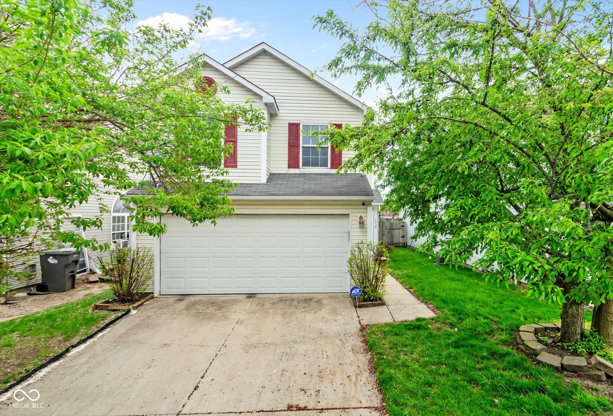 4829 Ossington Court