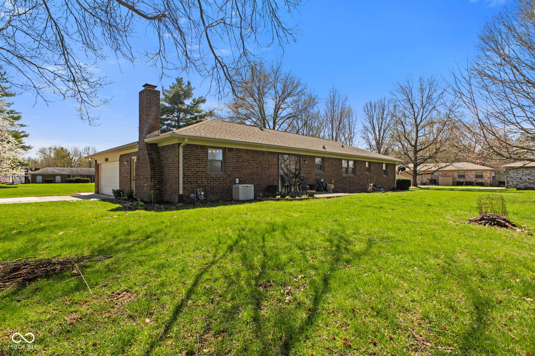 5132 W Blue Bell Drive
