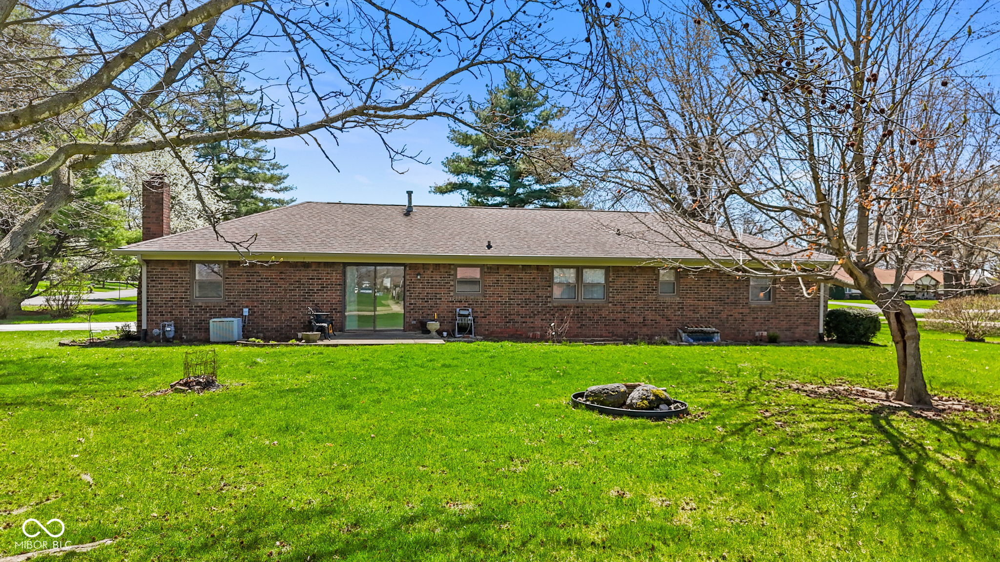 5132 W Blue Bell Drive