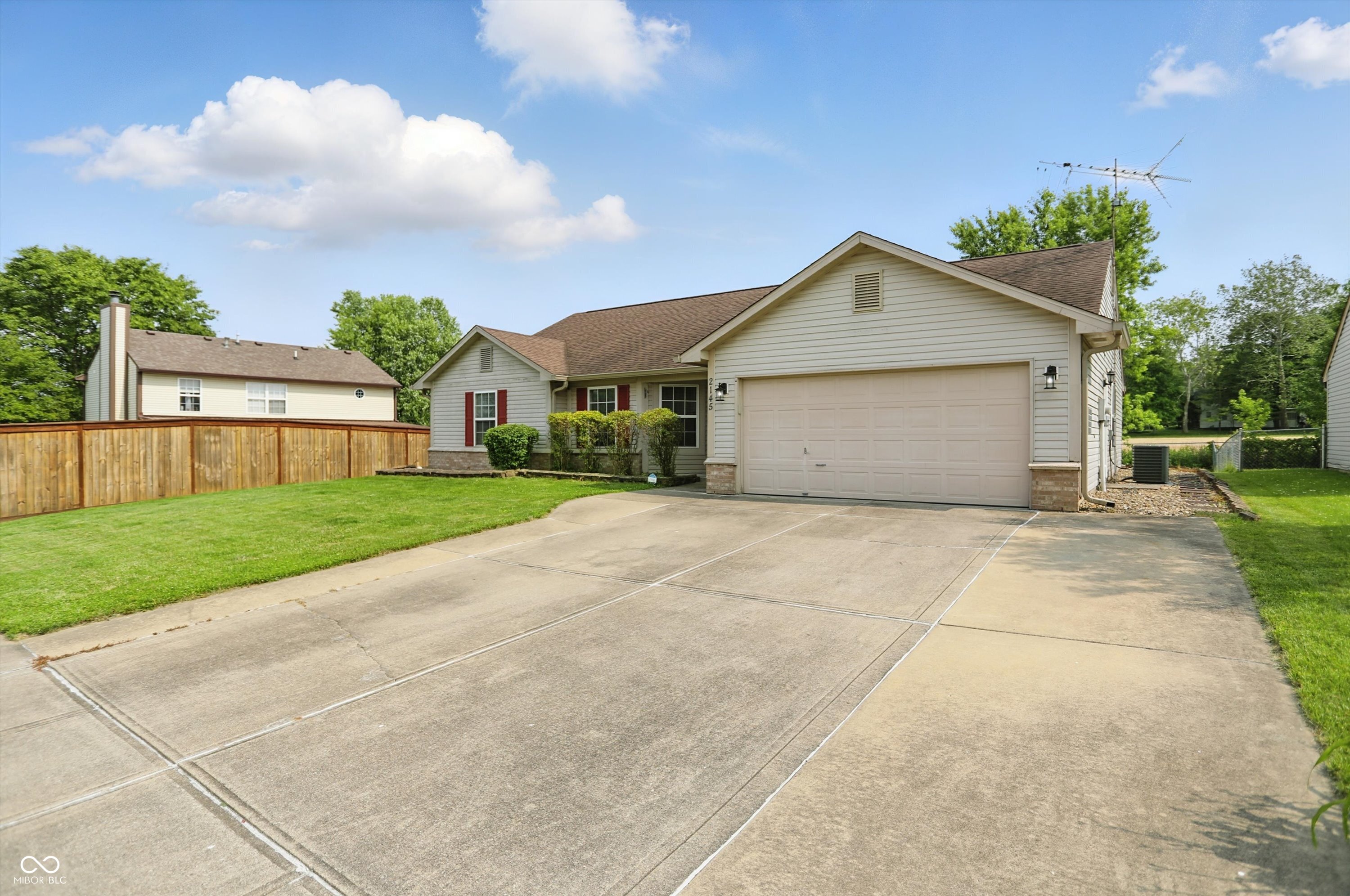 2145 W Autumn Lane